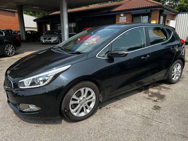 Kia Ceed 1.6 CRDi 2 EcoDynamics 5dr Hatchback Diesel Black